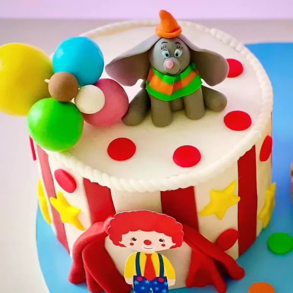 birthday cake vanila circus for kids funny from best pastry shop in geneva last minute